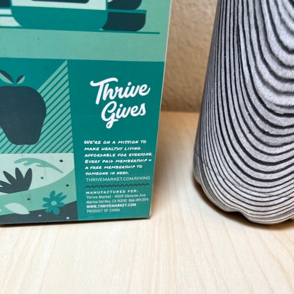 Stainless Steel Water Bottle. BPA/BPS Free. 25 fl oz. Insulated. Wood grain NWT - Picture 5 of 10